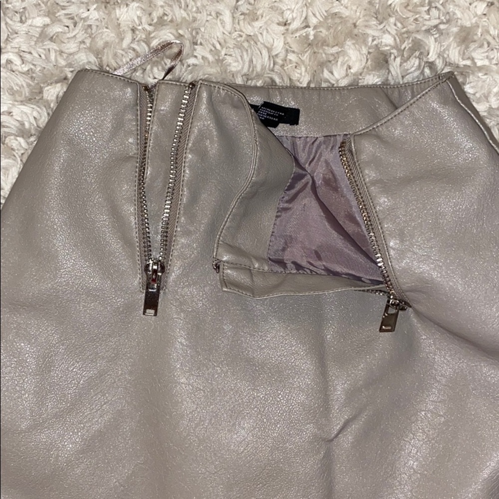 Mini skirt - Picture 3 of 5